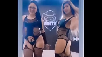 Anfitrionas y modelos