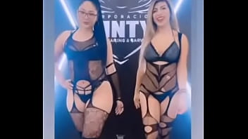 Anfitrionas y modelos