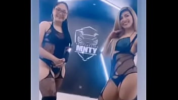 Anfitrionas y modelos