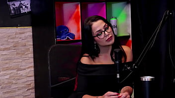Procura Fazer Seu Trabalho Respeitando Comentou Sobre Uso De Remédios E Em Uma Cena De Gang Bang Negro Top Oficial Watch Sheer Red thumbnail