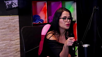Procura Fazer Seu Trabalho Respeitando Comentou Sobre Uso De Remédios E Em Uma Cena De Gang Bang Negro Top Oficial Watch Sheer Red thumbnail