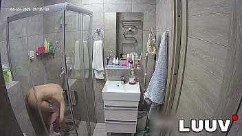 Luuv quick sex in the shower for young couple abbadon and kareflore