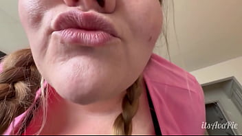 Crazy girlfriend uses bbc boyfriend