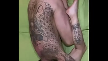 Le encanta k la azote con ella