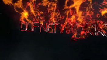 A milf and her magic wand poolside pussy play