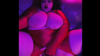 Stroke your cock while i rub my bbw pussy