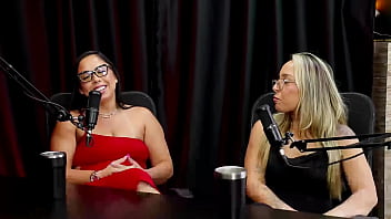 Trabalha na área da estética fizeram menage gosta de exibisionismo e casa de swing é acompanhante e é ousada aninha e renatinha watch sheer red