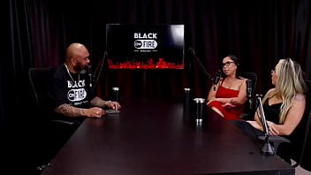 Trabalha na área da estética fizeram menage gosta de exibisionismo e casa de swing é acompanhante e é ousada aninha e renatinha watch sheer red