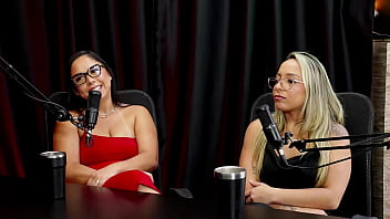 Trabalha na área da estética fizeram menage gosta de exibisionismo e casa de swing é acompanhante e é ousada aninha e renatinha watch sheer red