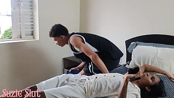 Comi a mãe gostosa da minha melhor amiga video completo no red