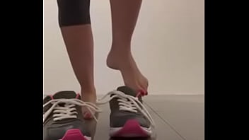 Modeling my dirty sneakers