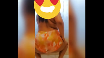 Shaking it for all the horny gentlemen out there