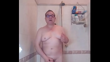 Caliente En El Baño thumbnail