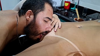 Receitinha de páscoa com a coelhinha mama levando muita cenoura