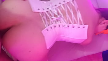 En este bar la camarera te folla si le ofreces algo de dinero solo ella conoce la habitación oculta 2