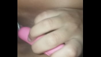 Usando vibrador e levando com