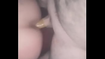 Sentando Pela Primeira Vez Que Nem Uma Cadela thumbnail