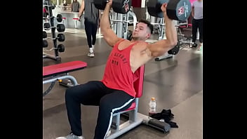 Quick workout before next shoot strength to match the aesthetics and looks