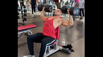 Quick workout before next shoot strength to match the aesthetics and looks