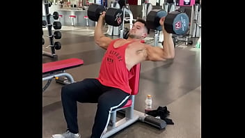 Quick workout before next shoot strength to match the aesthetics and looks