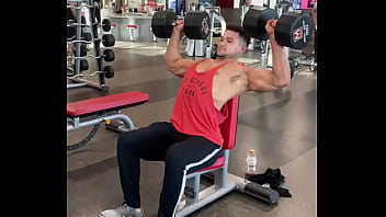 Quick workout before next shoot strength to match the aesthetics and looks