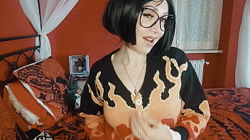 The the giantess uses you in place of her missing tooth and