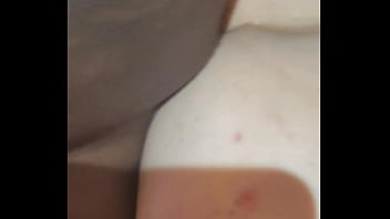 Casada dando o cozinho