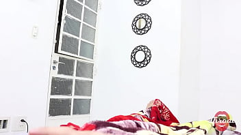 Minha madrasta decidiu me fazer um belo boquete