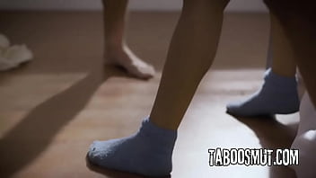 Nympho babe dped by perv doctors