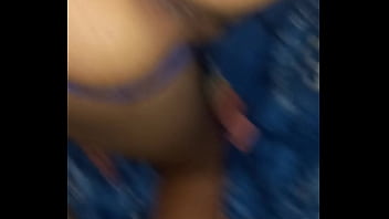 Novinha muito gostosa gosta de ser fudida forte com 4 paus brasileiros enormes