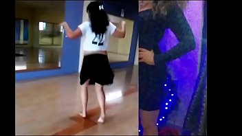 Suflix mania bailando como toda una putita nalguitas poblanas