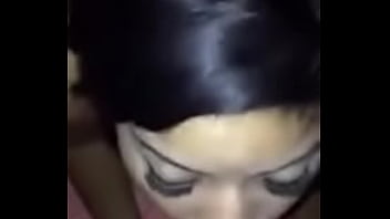 Morena rica me lo mama por dinero