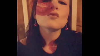 Hello mes coquinous je vous embrasse tendrement partout et beaucoup plus