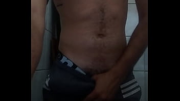 Novinho Batendo Punheta thumbnail