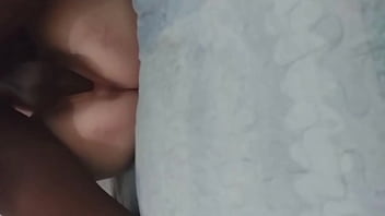 Alineteless esquece de colocar a máscara e revela sua identidade