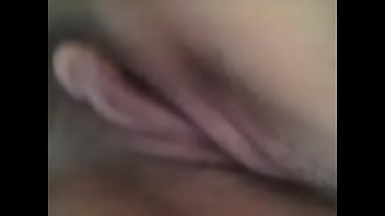 Esposa alexandra muestra su chocho y su ano