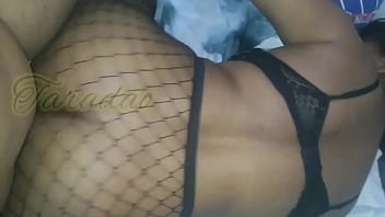 Preta safada rebolando o cu no meu pau