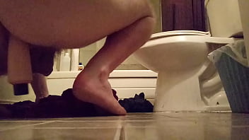 Me Plugging My Hole With Big Toy thumbnail