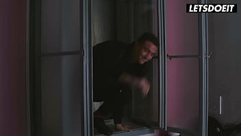 Thief gets surprised with anal threesome horny hostel