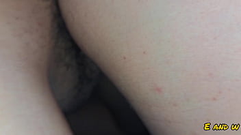 Mi hermanastra se pone para que se la meta