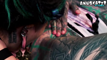 Inexperienced tattooed hippie babe gets her first anal lesson from a kinky alt pornstar