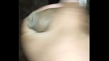 Le vi el gran culo de mi prima y me dan ganas de meterle la verga