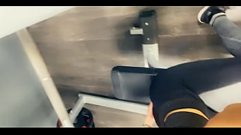 Après le sport c est la douche ce soir vidéo nue de très très près