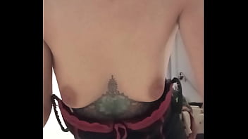 Bonjour mes coquins je vous offre le café