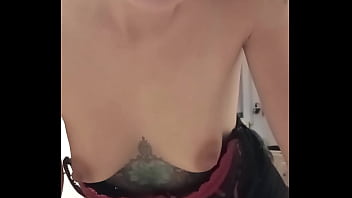 Bonjour mes coquins je vous offre le café