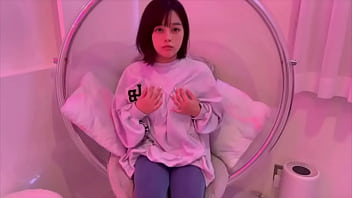 今日もおまんこがムズムズしていたのでおか◯さんが仕事行った後にネチョネチョオナニーしました