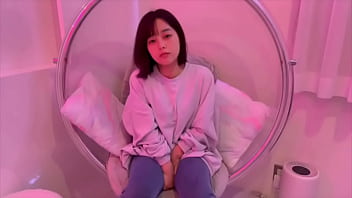 今日もおまんこがムズムズしていたのでおか◯さんが仕事行った後にネチョネチョオナニーしました