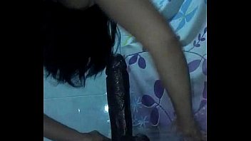 Mi mujer metiendo un tildo