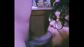 Recebendo A Visita Do Casado Do Grindr thumbnail