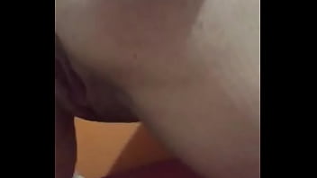 Cheia de tesão querendo rola